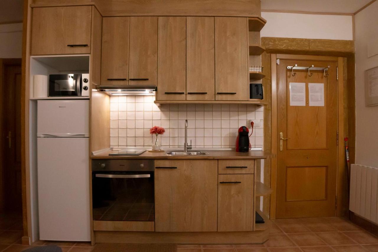 Apartamentos Erlueta 卡拉塔尤德 外观 照片