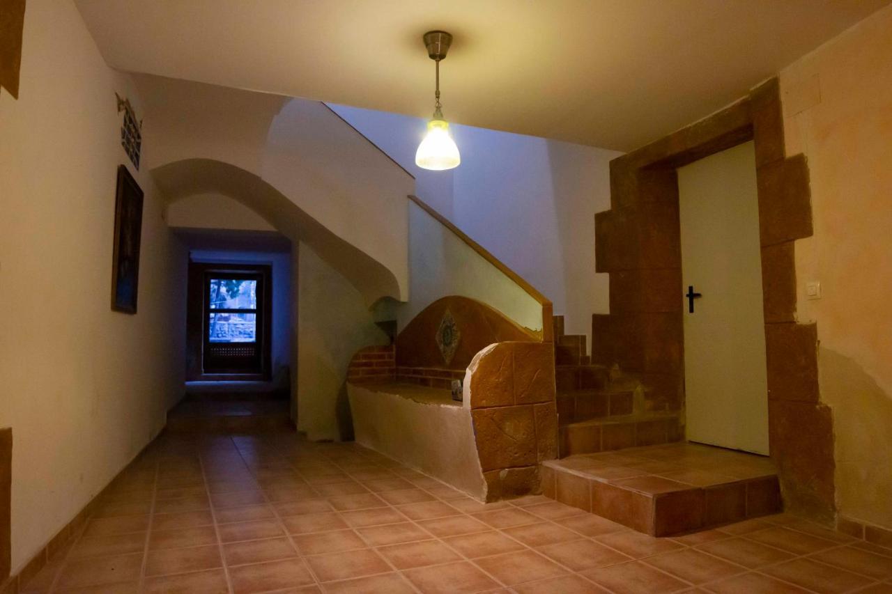 Apartamentos Erlueta 卡拉塔尤德 外观 照片